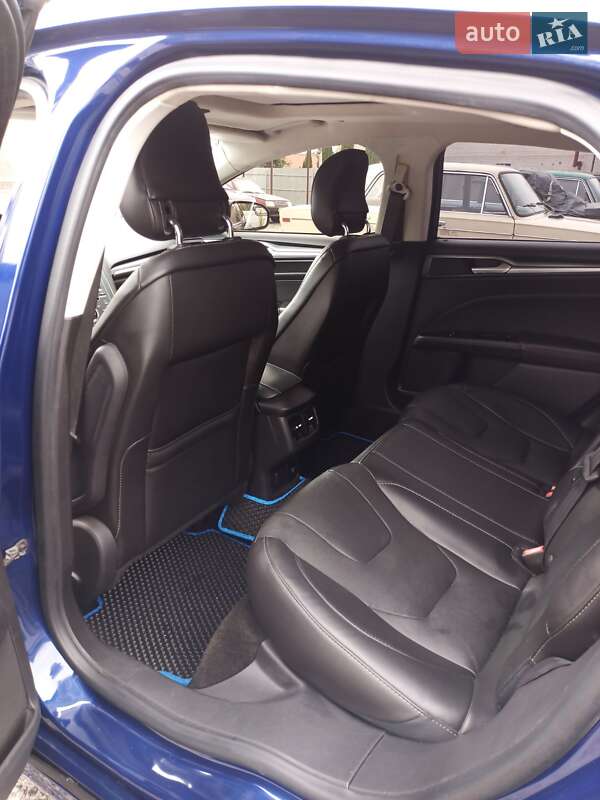 Седан Ford Fusion 2014 в Ватутино