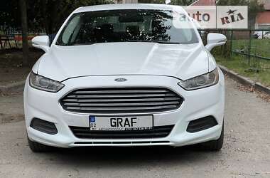 Седан Ford Fusion 2013 в Чернігові