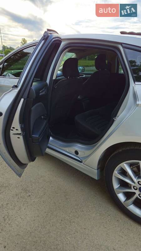 Седан Ford Fusion 2017 в Івано-Франківську