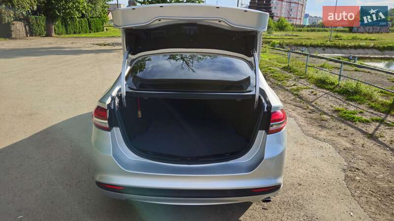 Седан Ford Fusion 2017 в Івано-Франківську
