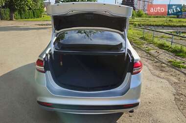 Седан Ford Fusion 2017 в 