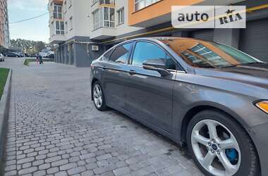 Седан Ford Fusion 2013 в 