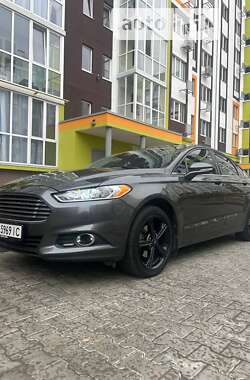 Седан Ford Fusion 2015 в Полтаві