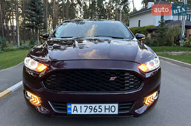 Седан Ford Fusion 2013 в 