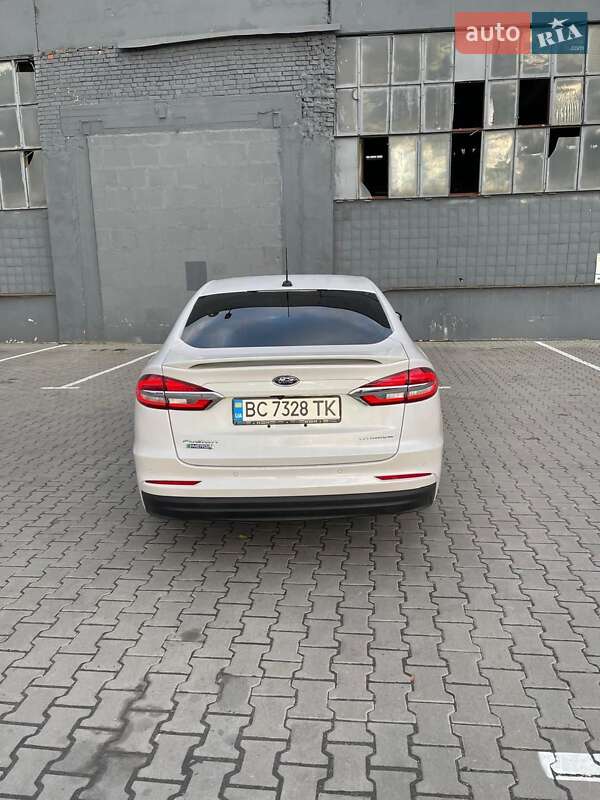 Седан Ford Fusion 2019 в Ивано-Франковске