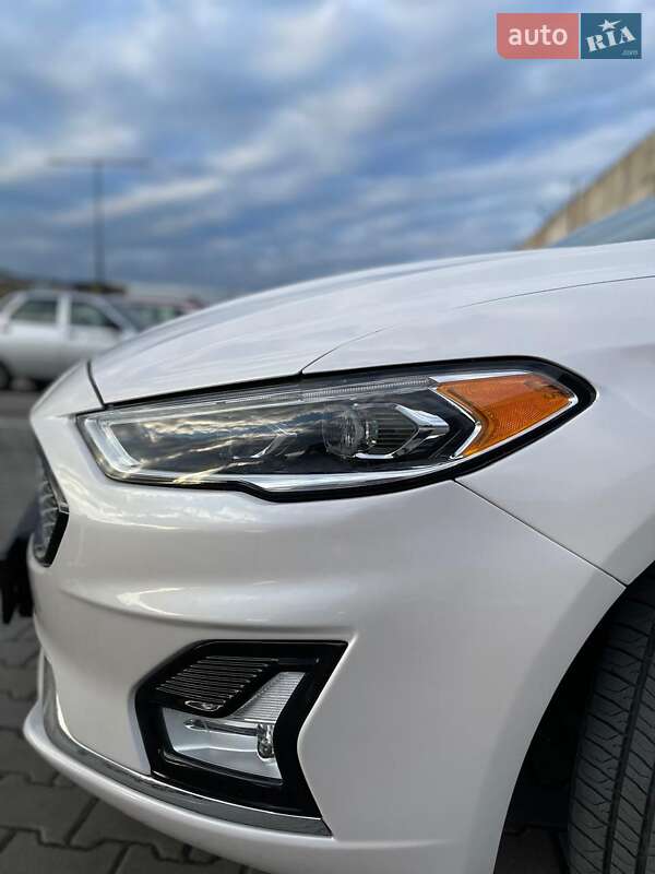 Седан Ford Fusion 2019 в Ивано-Франковске