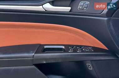Седан Ford Fusion 2019 в 