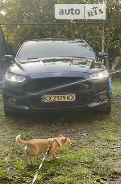 Седан Ford Fusion 2015 в Ужгороде