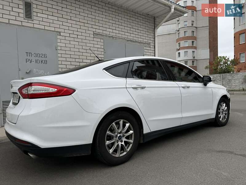 Седан Ford Fusion 2016 в Киеве
