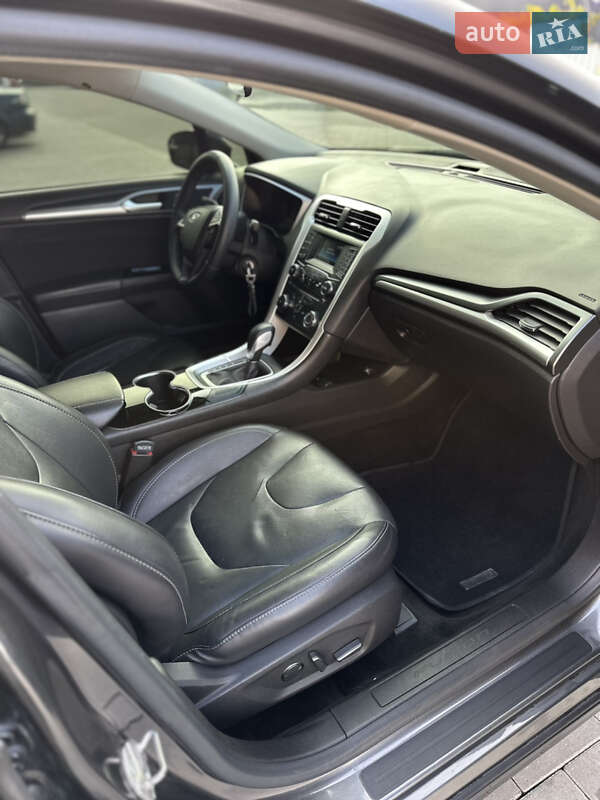 Седан Ford Fusion 2014 в Ивано-Франковске