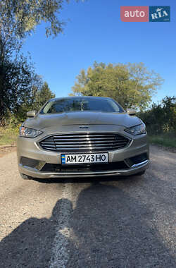 Седан Ford Fusion 2016 в Тараще