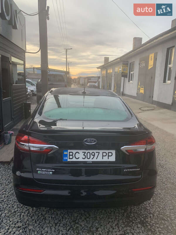Седан Ford Fusion 2018 в Києві
