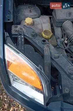 Хэтчбек Ford Fusion 2008 в 