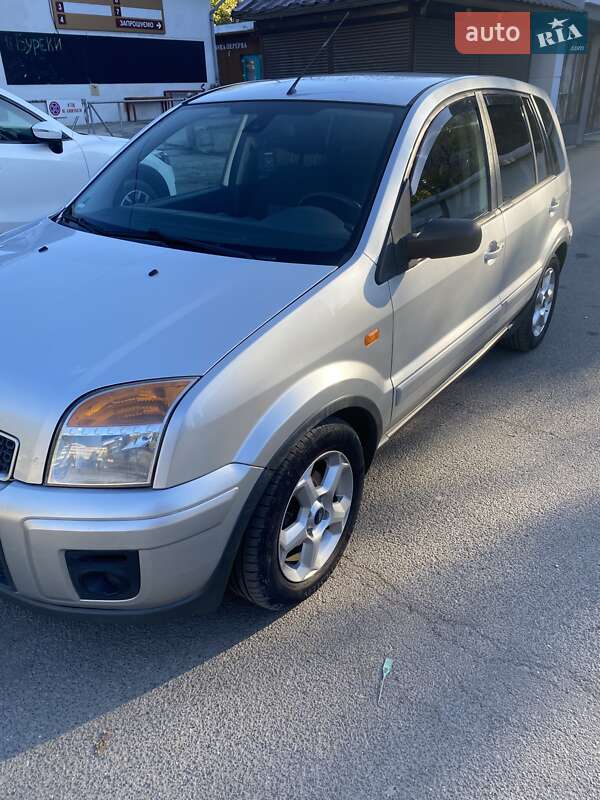 Хэтчбек Ford Fusion 2008 в Ивано-Франковске