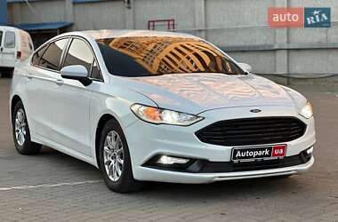 Седан Ford Fusion 2016 в 