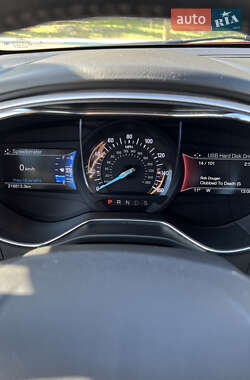 Седан Ford Fusion 2015 в Южном