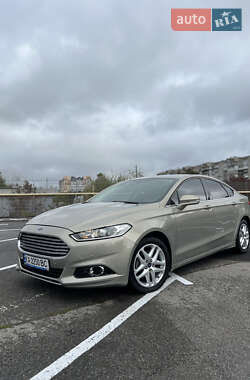 Седан Ford Fusion 2014 в 