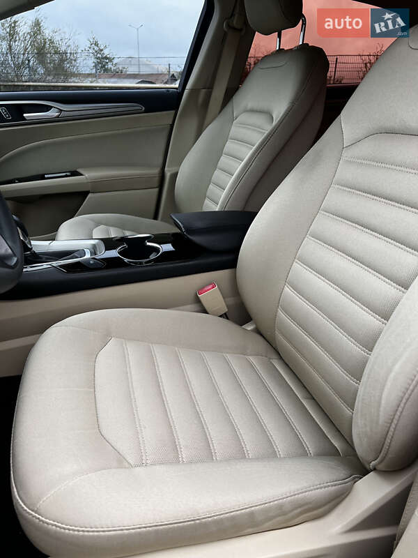 Седан Ford Fusion 2014 в Івано-Франківську