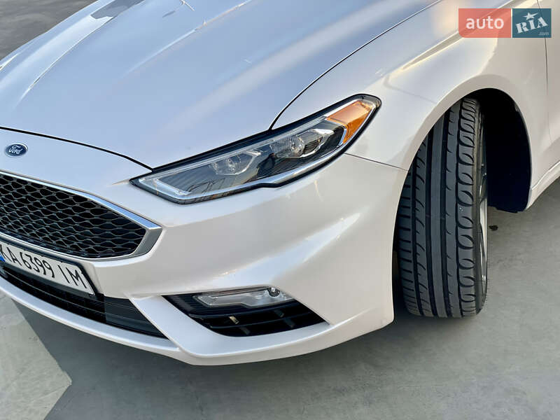 Седан Ford Fusion 2016 в Киеве