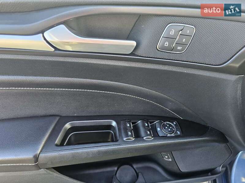 Седан Ford Fusion 2019 в Києві