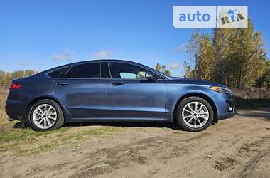 Седан Ford Fusion 2019 в Киеве