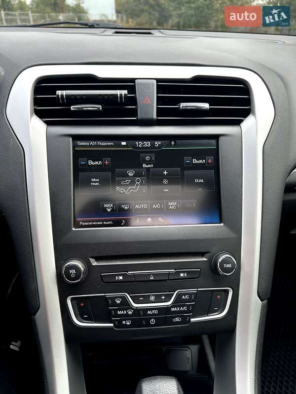 Седан Ford Fusion 2015 в Тростянці