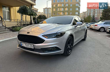 Седан Ford Fusion 2016 в 
