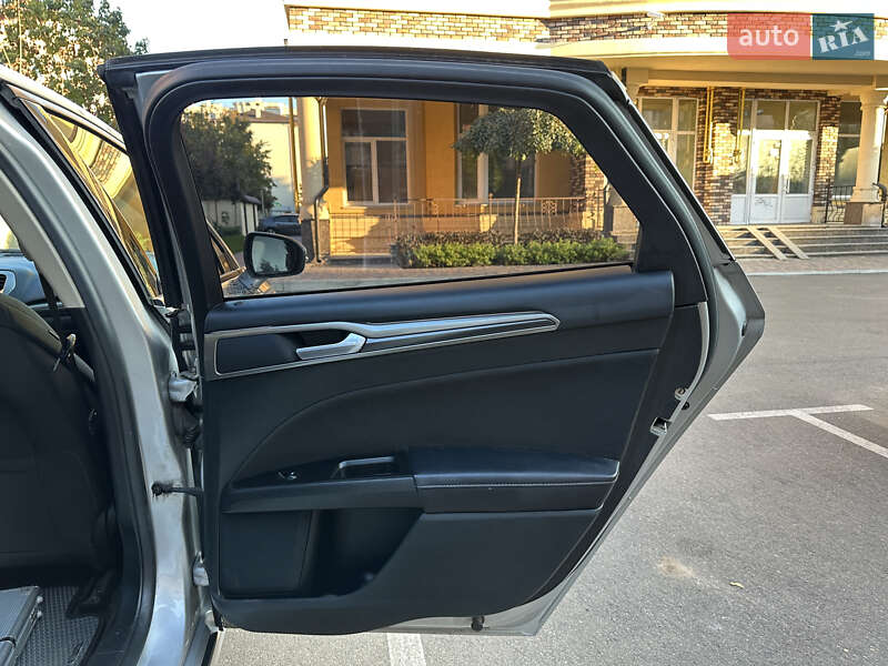 Седан Ford Fusion 2016 в Киеве фото 29 Седан Ford Fusion 2016 в Киеве