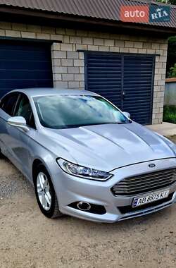 Седан Ford Fusion 2015 в 