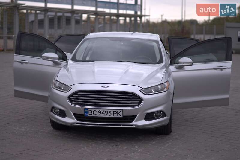 Седан Ford Fusion 2015 в Львове