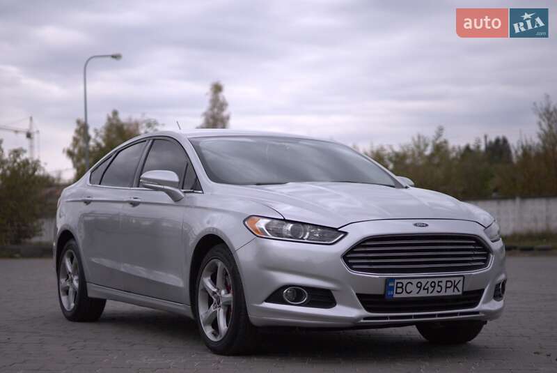 Седан Ford Fusion 2015 в Львове