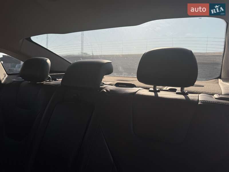 Седан Ford Fusion 2014 в Тячеві