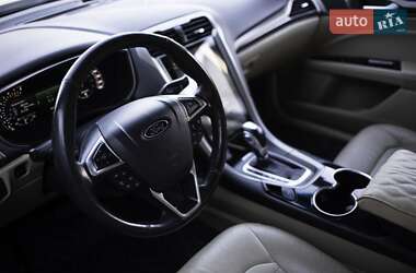 Седан Ford Fusion 2014 в 