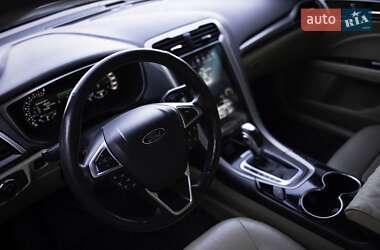 Седан Ford Fusion 2014 в Львове