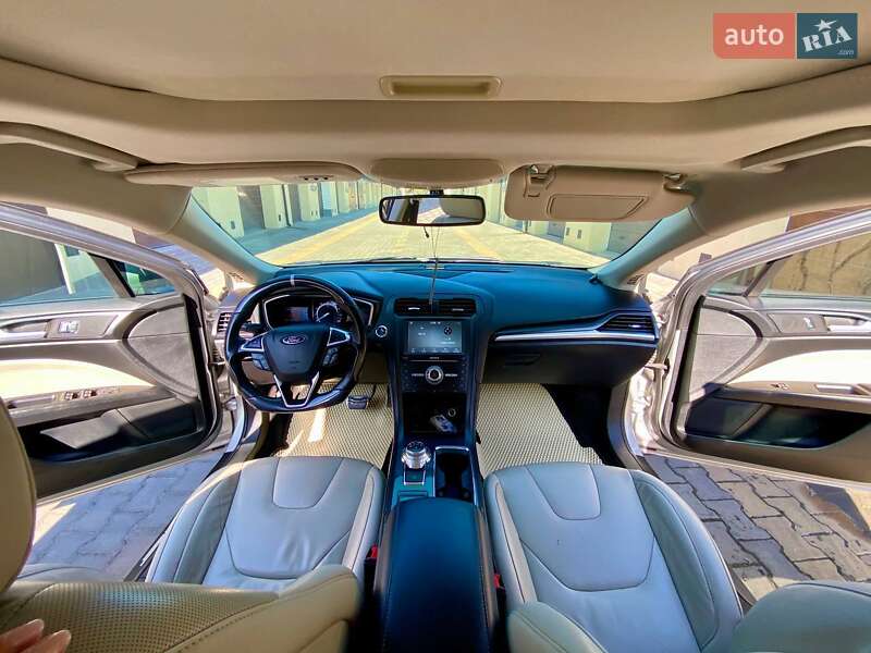 Седан Ford Fusion 2018 в Ізмаїлі