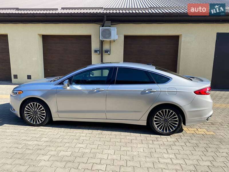 Седан Ford Fusion 2018 в Ізмаїлі