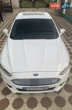 Седан Ford Fusion 2013 в 