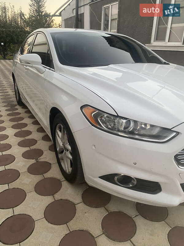 Седан Ford Fusion 2013 в Києві