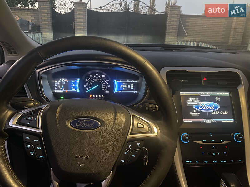 Седан Ford Fusion 2013 в Києві