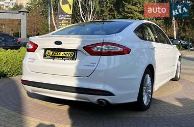 Седан Ford Fusion 2014 в Львові