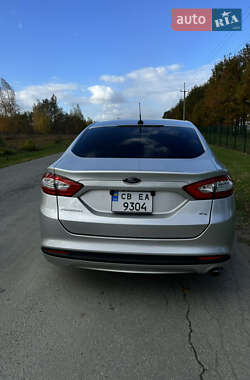 Седан Ford Fusion 2013 в 