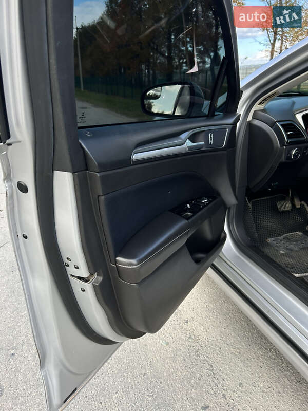 Седан Ford Fusion 2013 в Броварах