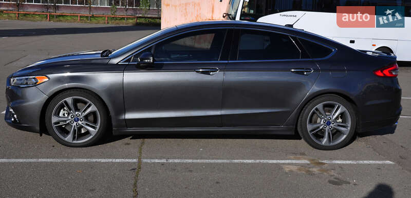 Седан Ford Fusion 2016 в Києві