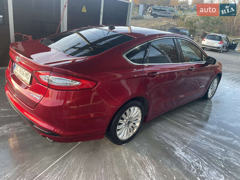 Седан Ford Fusion 2014 в Львове