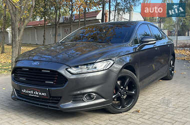 Седан Ford Fusion 2015 в Миколаєві