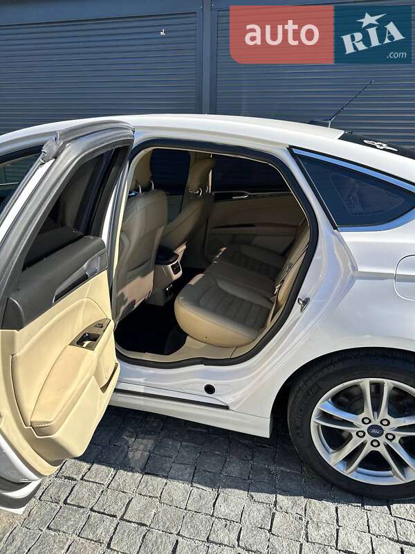 Седан Ford Fusion 2013 в Днепре