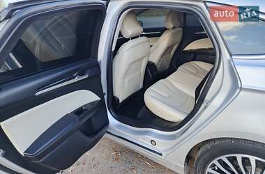 Седан Ford Fusion 2018 в 