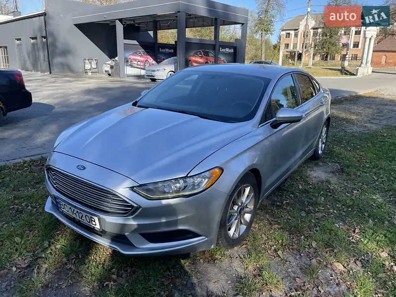 Седан Ford Fusion 2016 в 