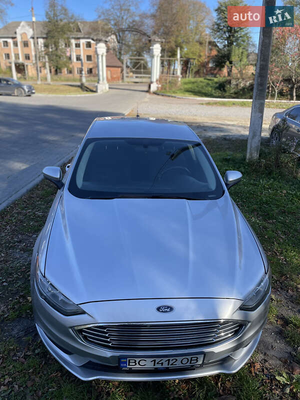 Седан Ford Fusion 2016 в Дрогобичі