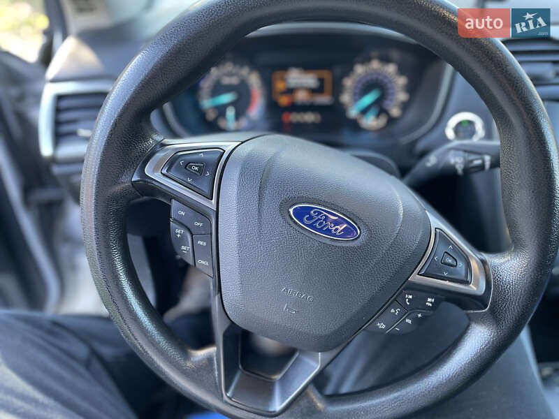 Седан Ford Fusion 2016 в Дрогобичі